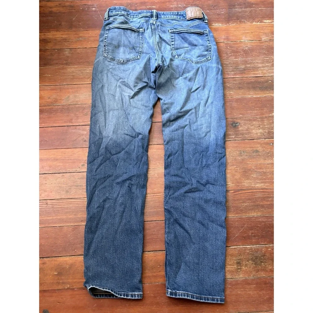 American Eagle AirFlex+ Athletic Fit Jeans Light Wash Blue Denim Mens 32x34